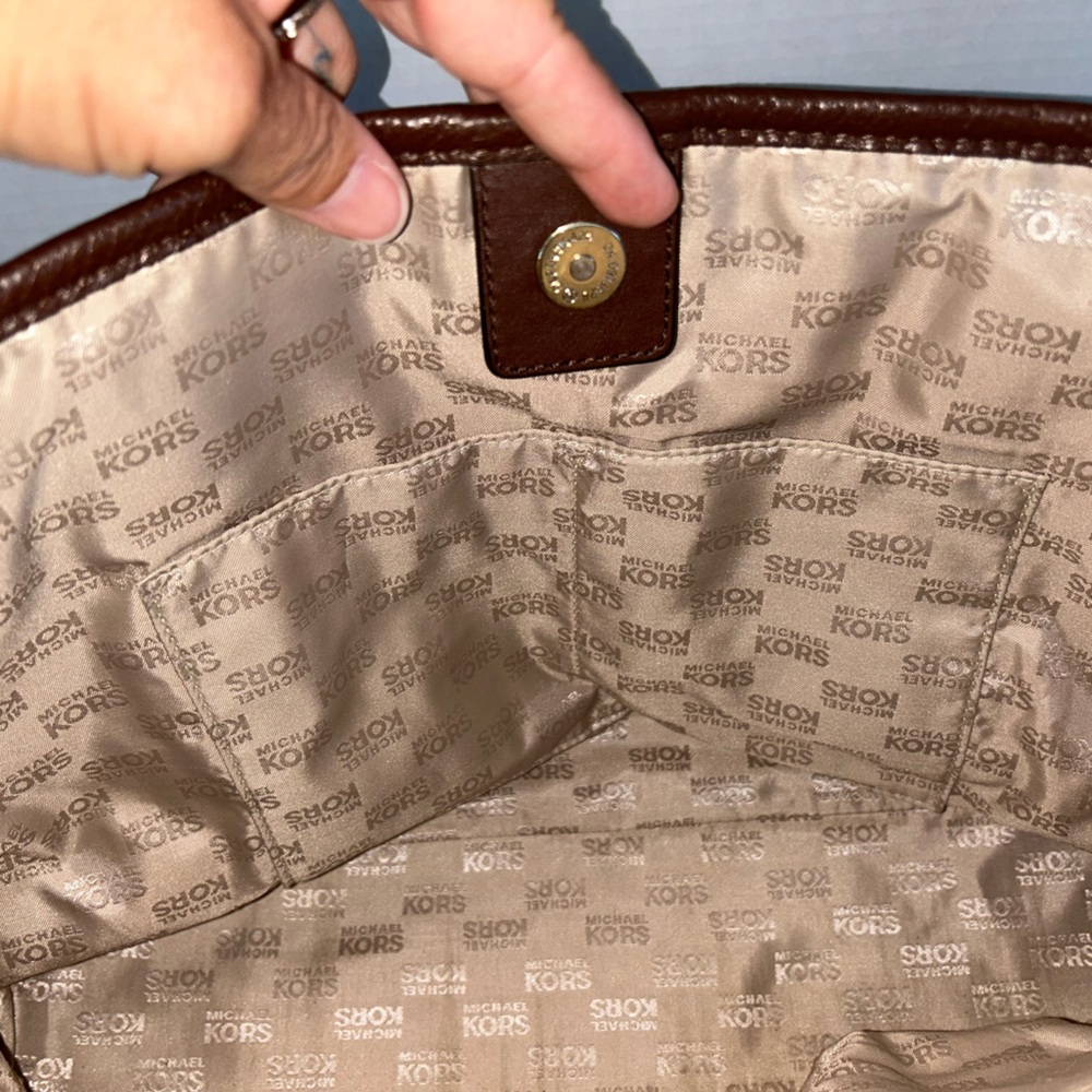 Stylish Brown and Cream Giraffe Print Michael Kors Tote Bag - Picture 5 of 5